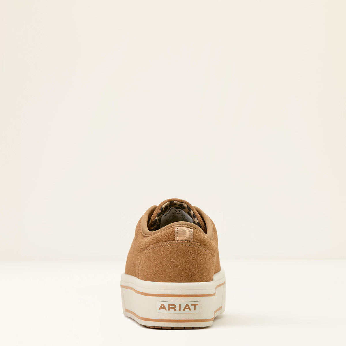 Skylar Shoe - US 6816