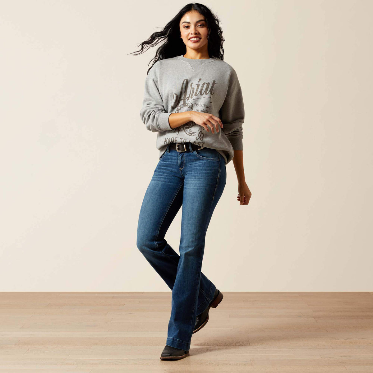 Scorpion Script Oversized Sweatshirt - US 1434