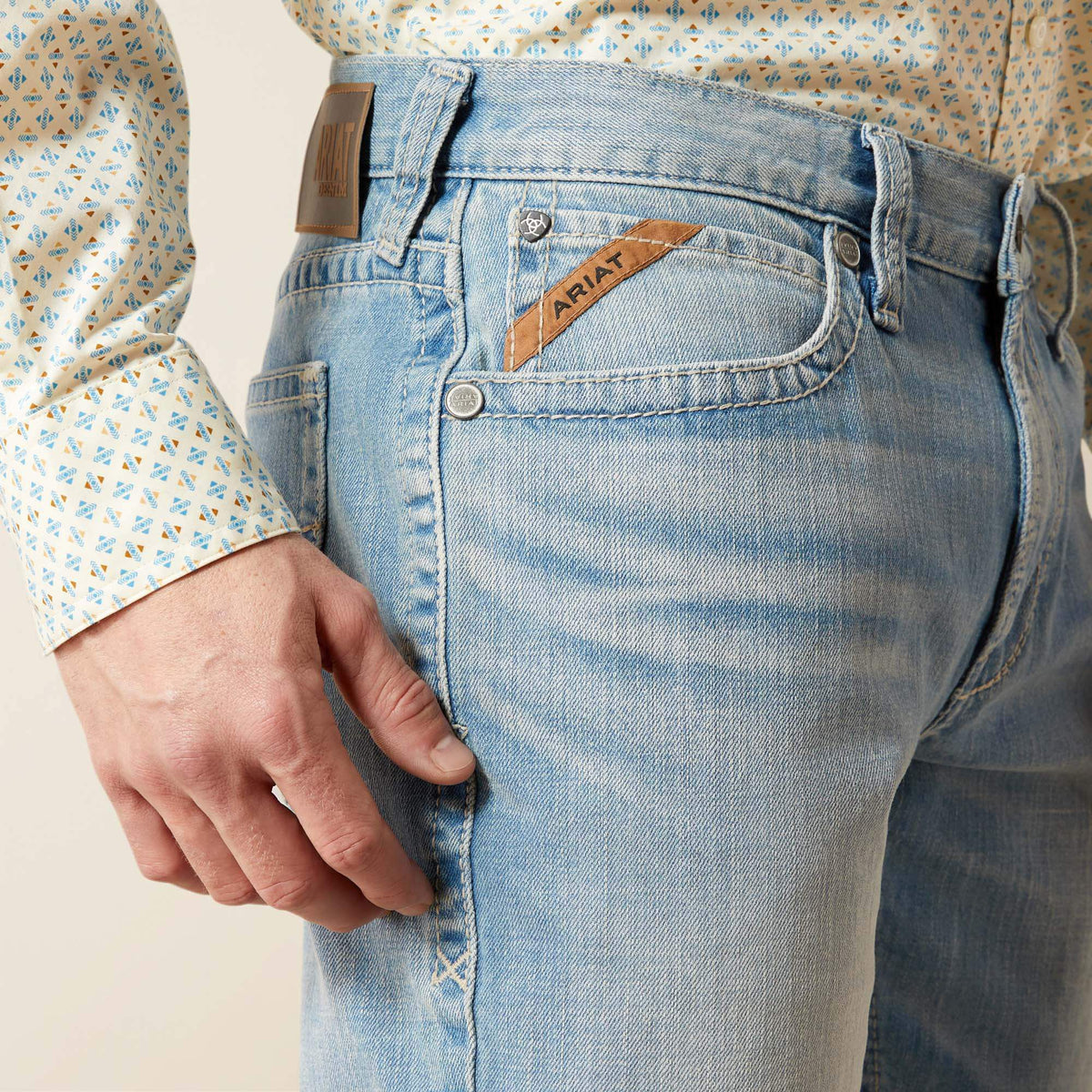 M4 Relaxed Lucas Straight Leg Jean - US 2281