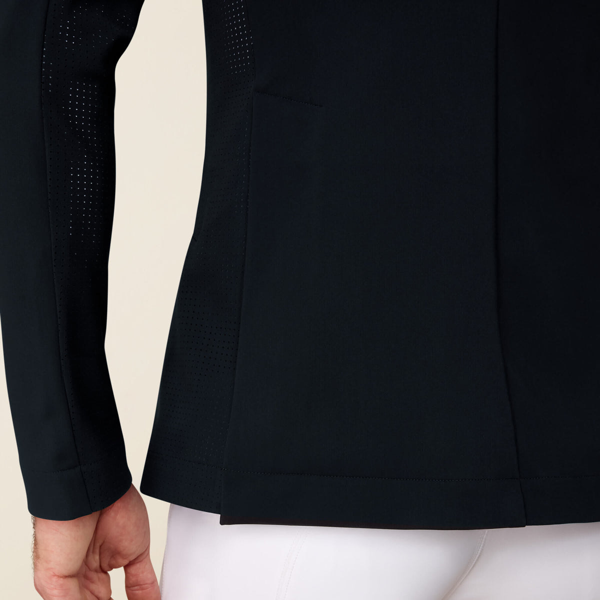 Compel Show Coat - US 7570