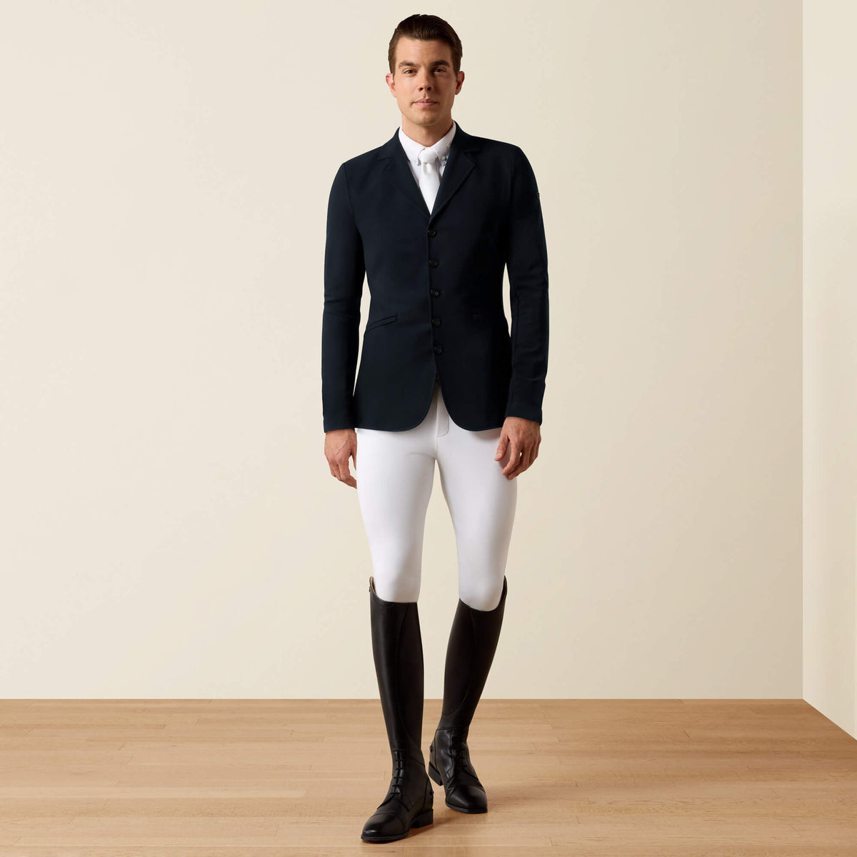 Compel Show Coat - US 7570