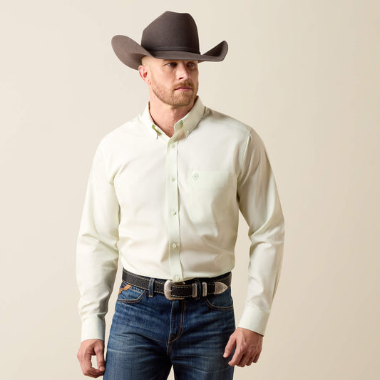 Wrinkle Free Solid Fitted Shirt - US 1253