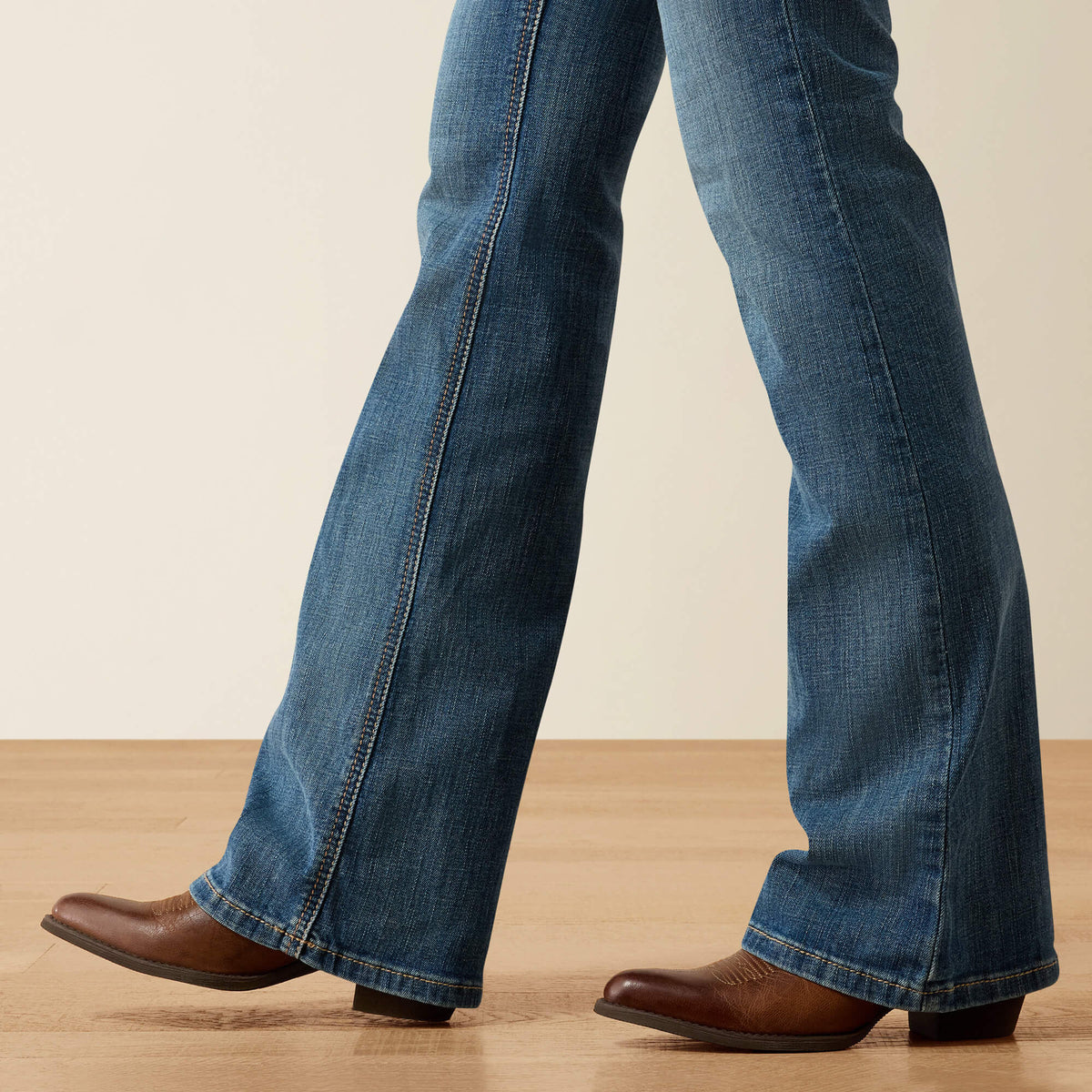 Perfect Rise Maggie Boot Cut Jeans - US 1213
