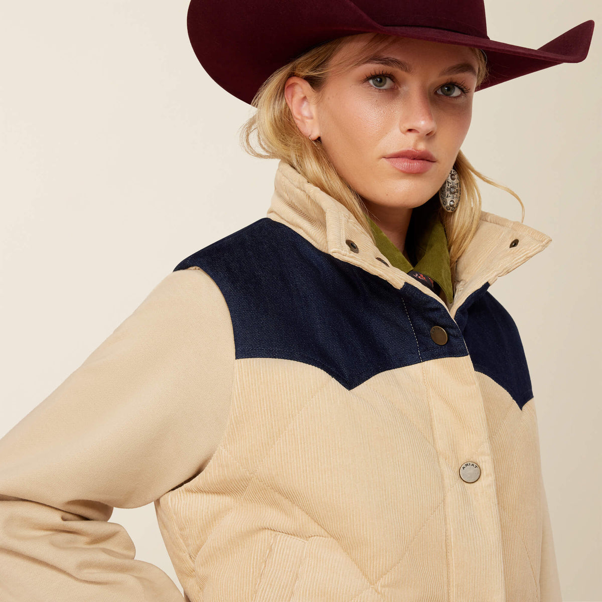 Dalton Vest - US 4888
