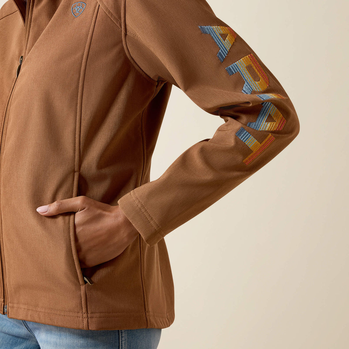 Ariat Logo Softshell Jacket - US 5506