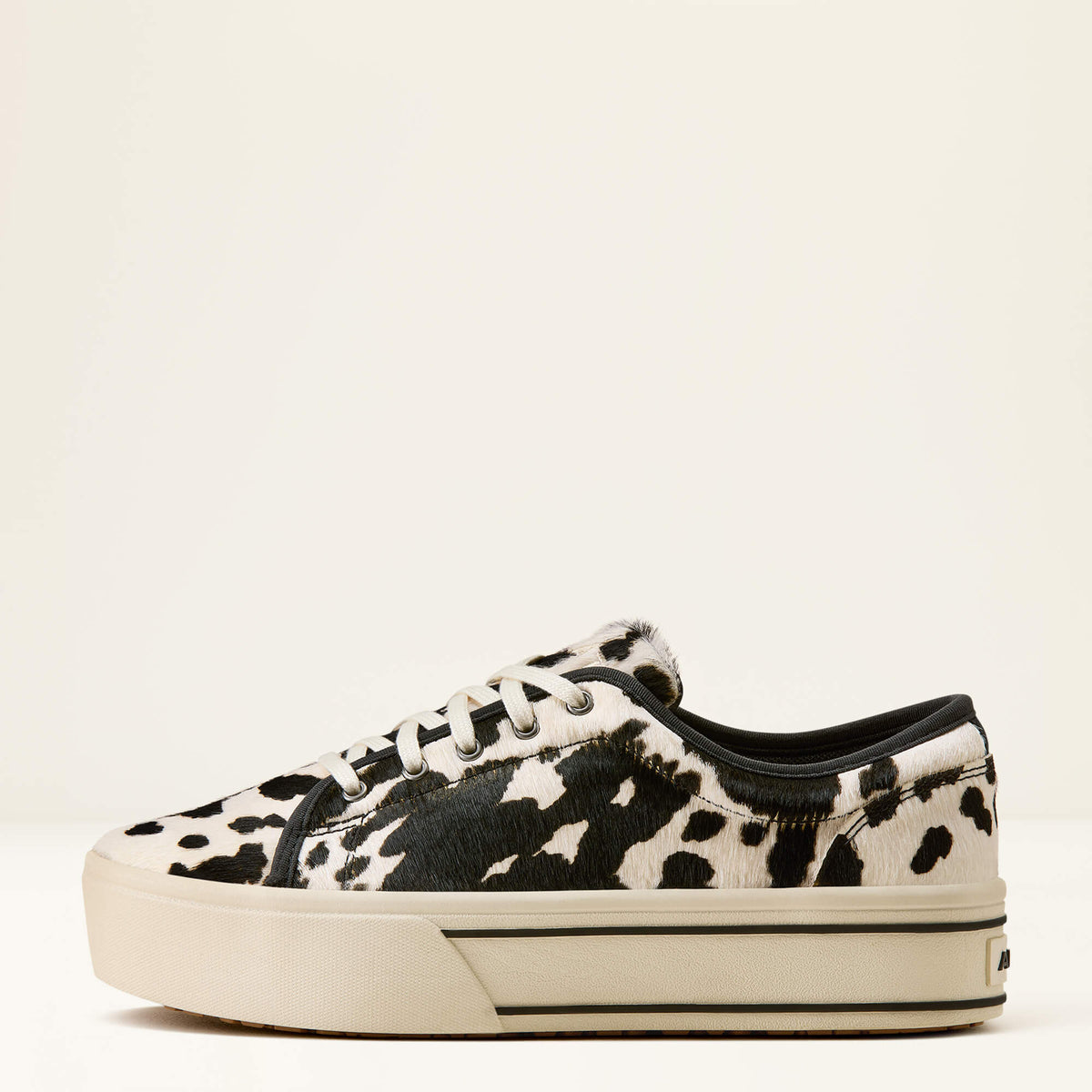 Skylar Shoe - US 4178