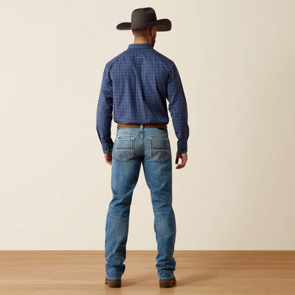 M2 Traditional Relaxed Beckett Boot Cut Jeans - US 8124