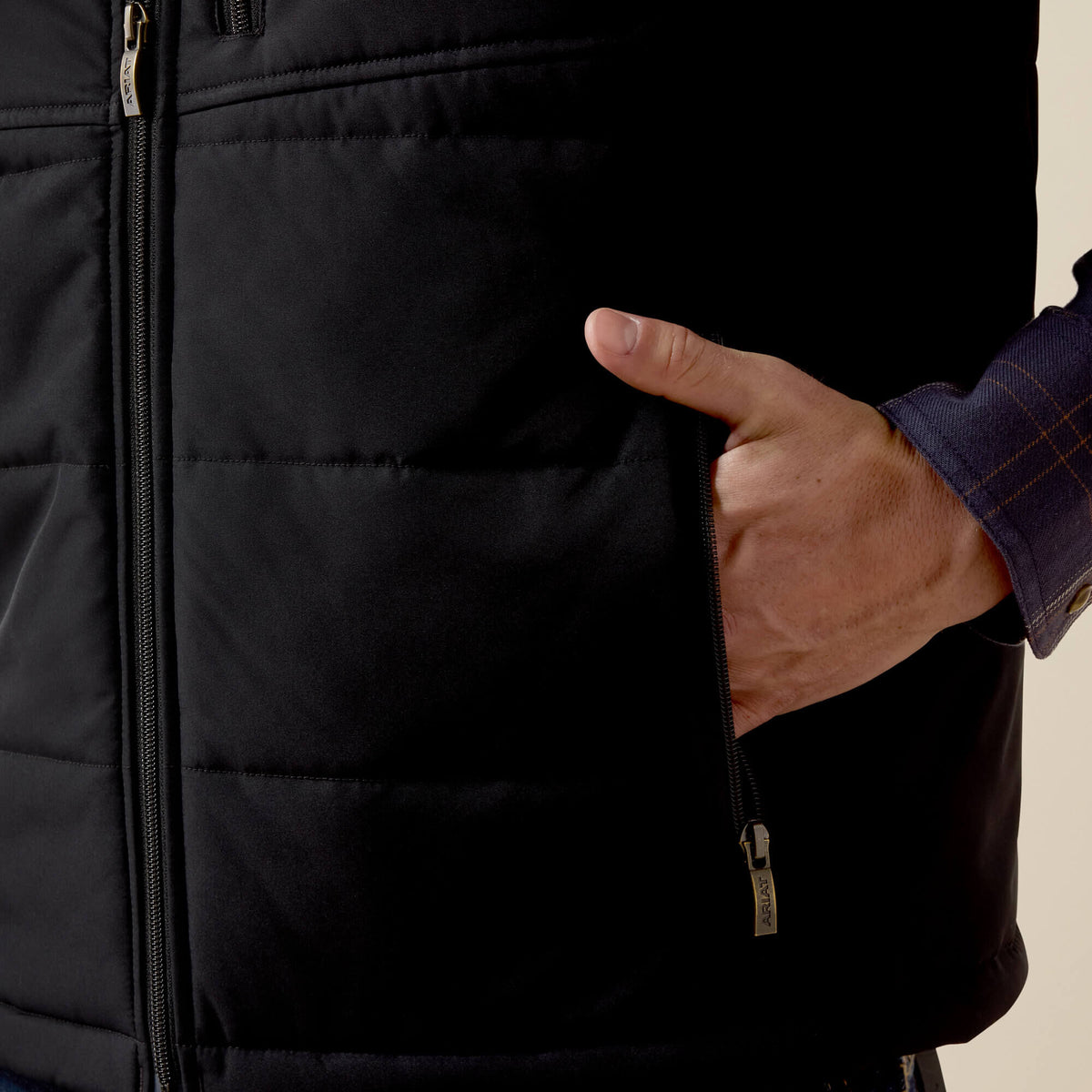 Titan Insulated Vest - US 5533